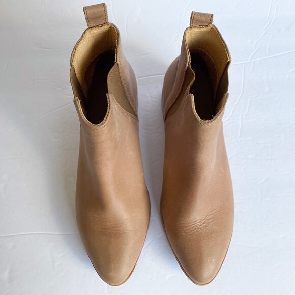 Nisolo Eva Everyday Chelsea Leather Boots in Almond Size 6 - Picture 3 of 9